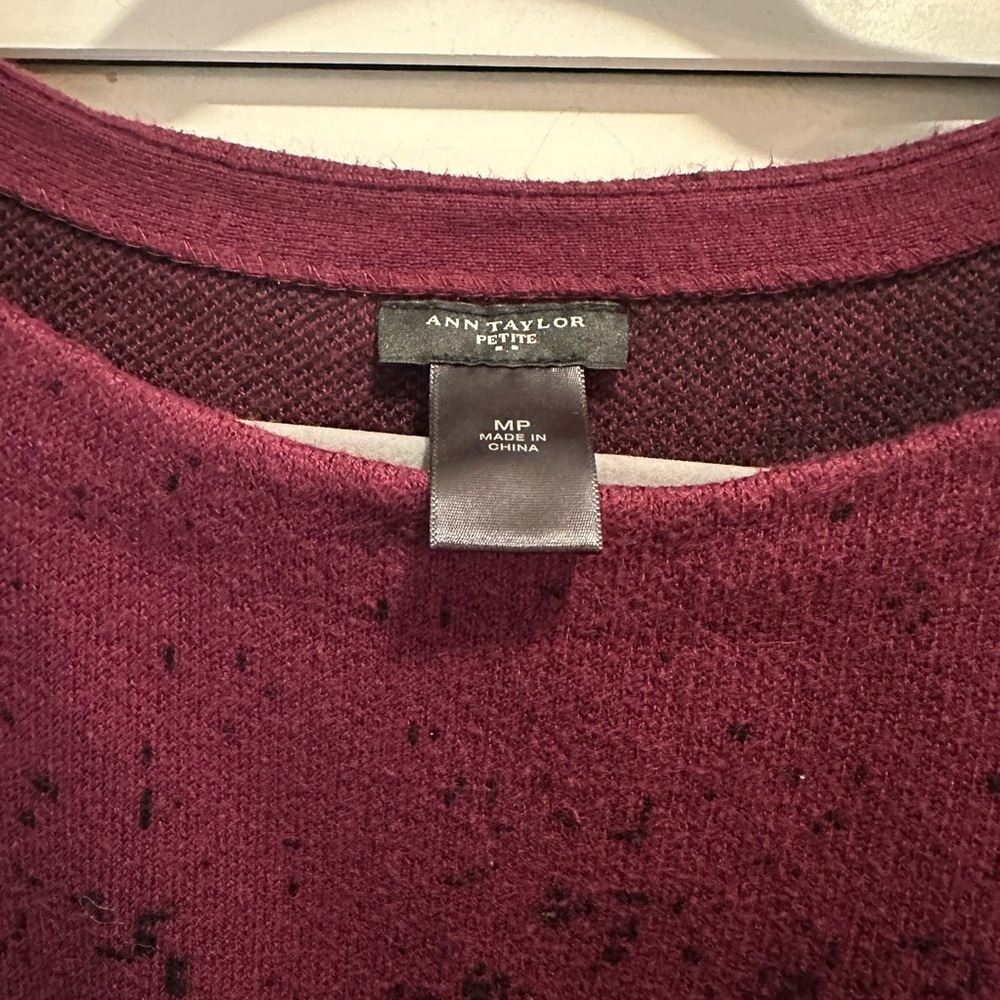Ann Taylor Maroon and Black Short Sleeve Top - Picture 3 of 4